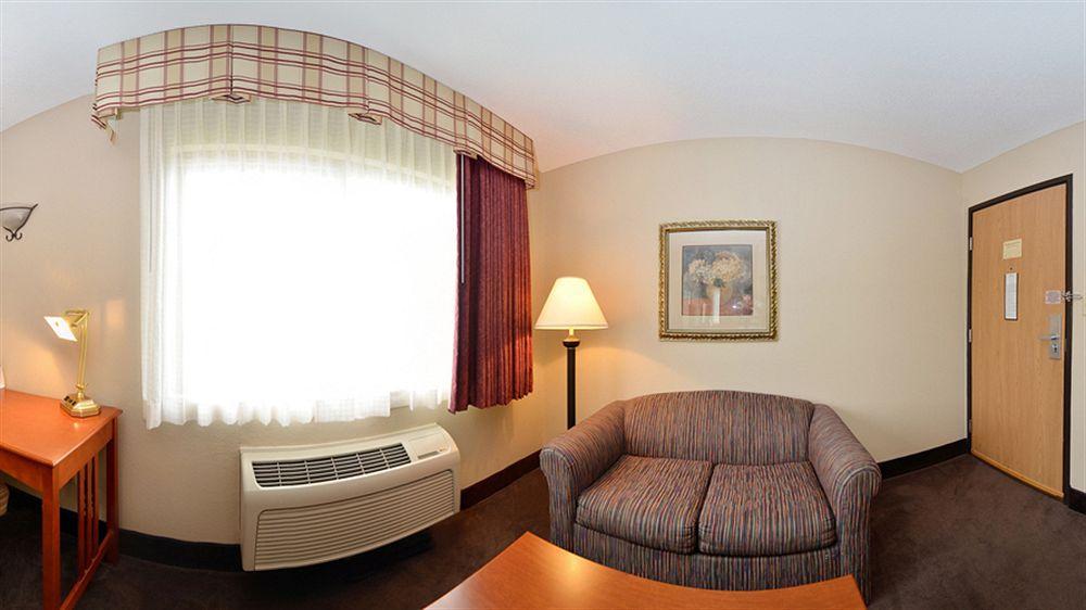 Best Western Plus University Park Inn & Suites Ames Eksteriør billede
