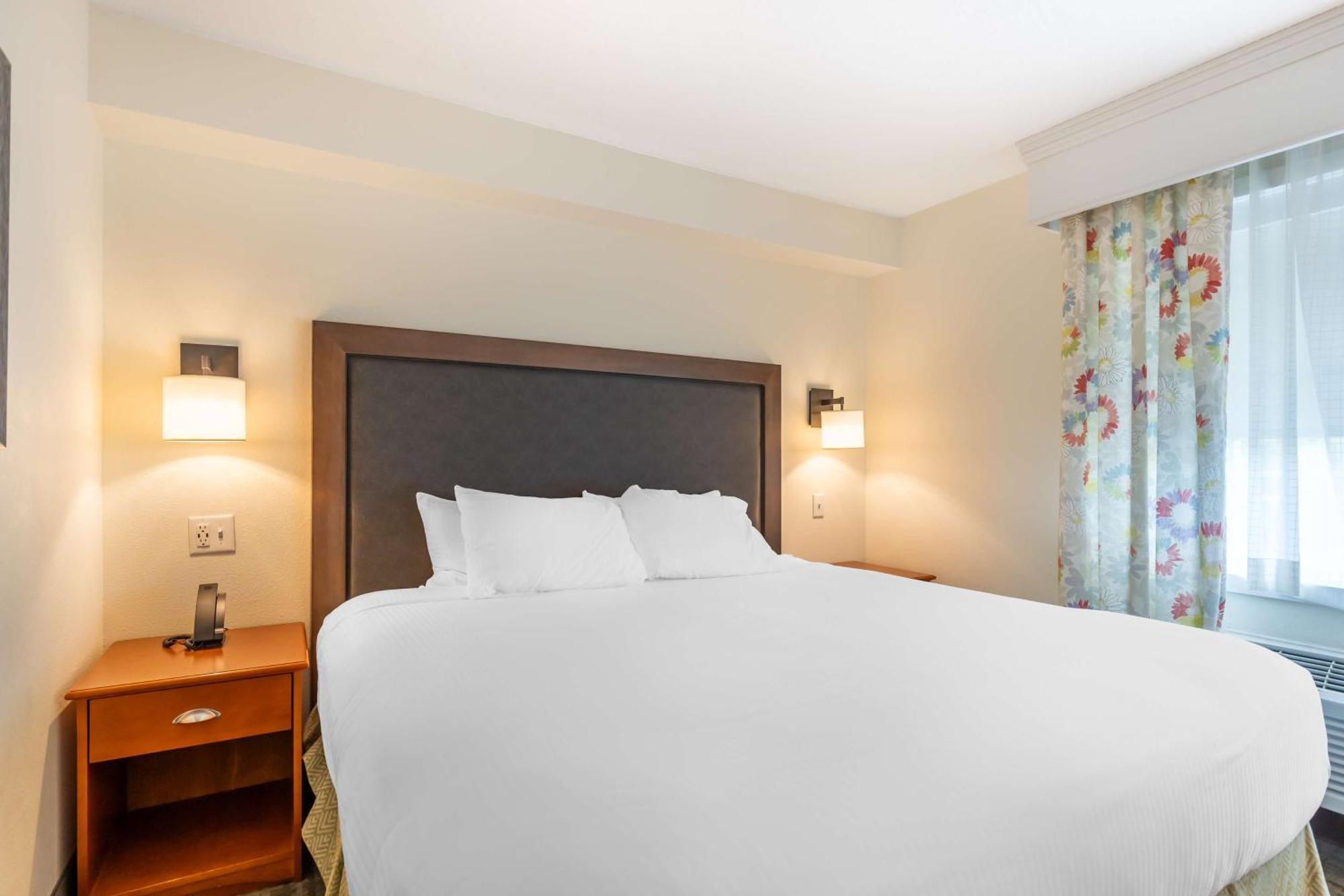 Best Western Plus University Park Inn & Suites Ames Eksteriør billede