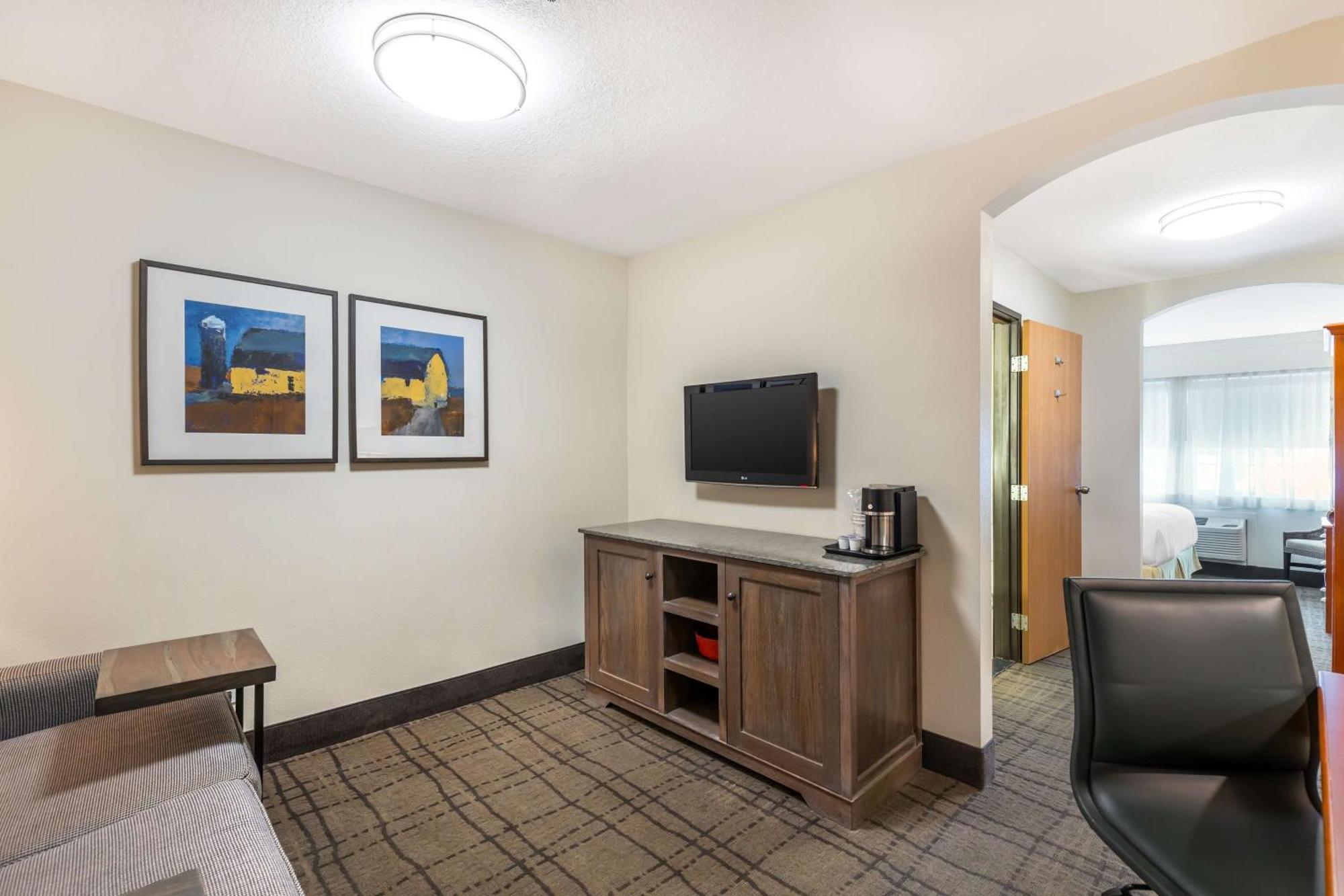 Best Western Plus University Park Inn & Suites Ames Eksteriør billede