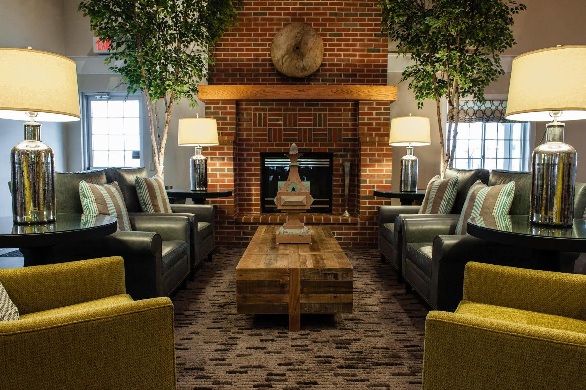 Best Western Plus University Park Inn & Suites Ames Eksteriør billede