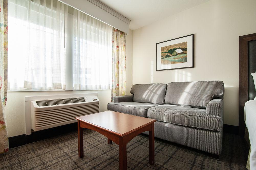 Best Western Plus University Park Inn & Suites Ames Eksteriør billede